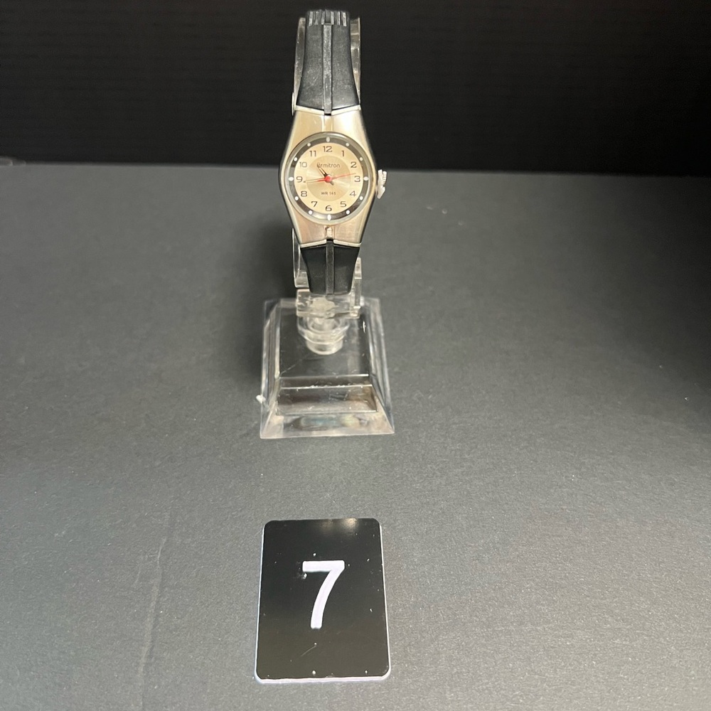 Women’ Armitron watch